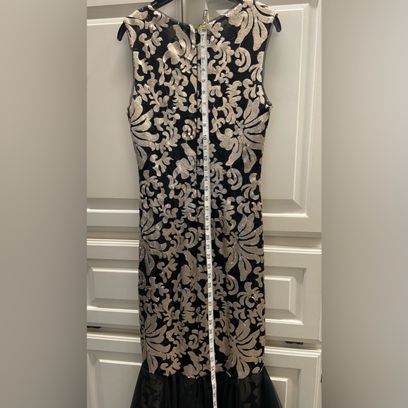 Gorgeous Betsy & Adam gown w/black tulle & champagne colored sequins. Size 6. - Picture 5 of 12